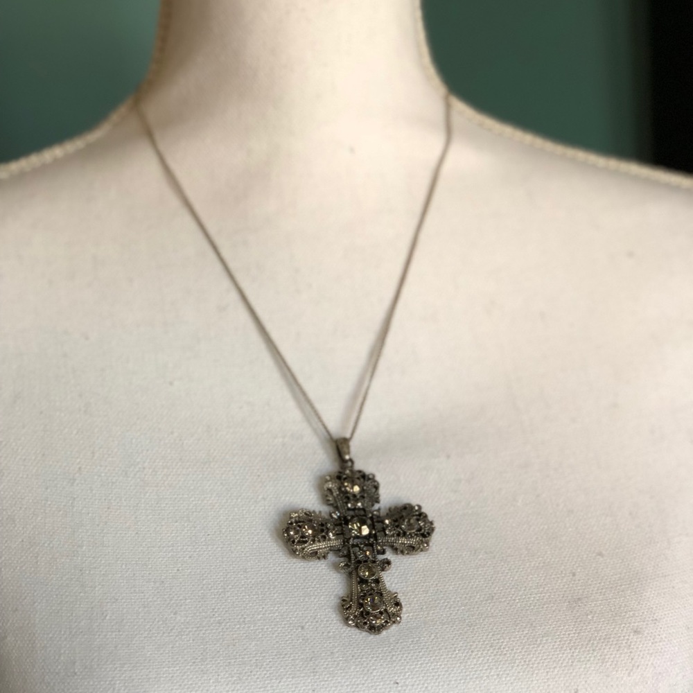 Lovely Cross Necklace💎